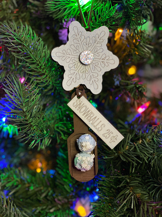 Snowballs Scoop with Snowflake Ornament